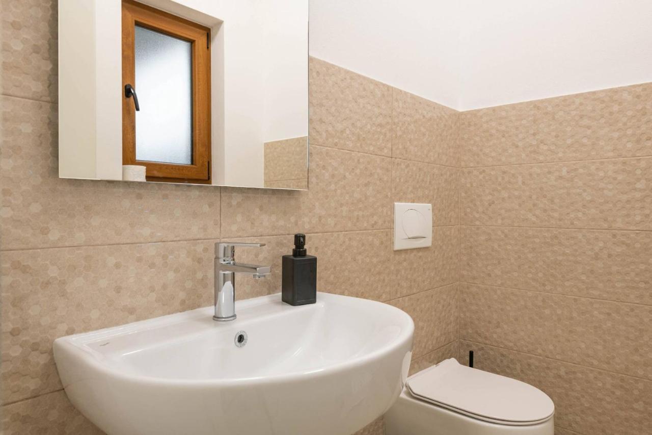 Holiday House Luca Пореч Экстерьер фото