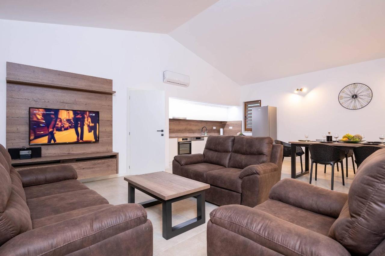 Holiday House Luca Пореч Экстерьер фото