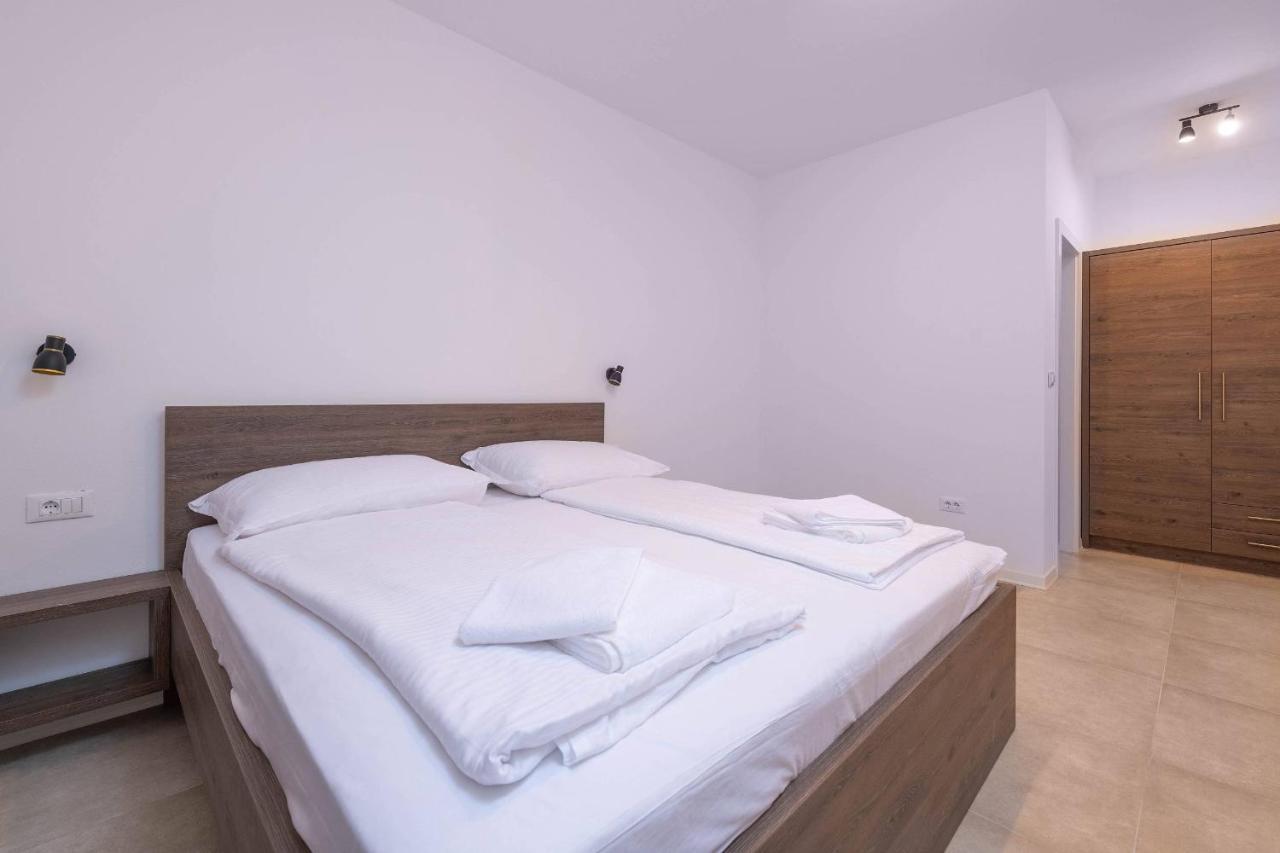 Holiday House Luca Пореч Экстерьер фото