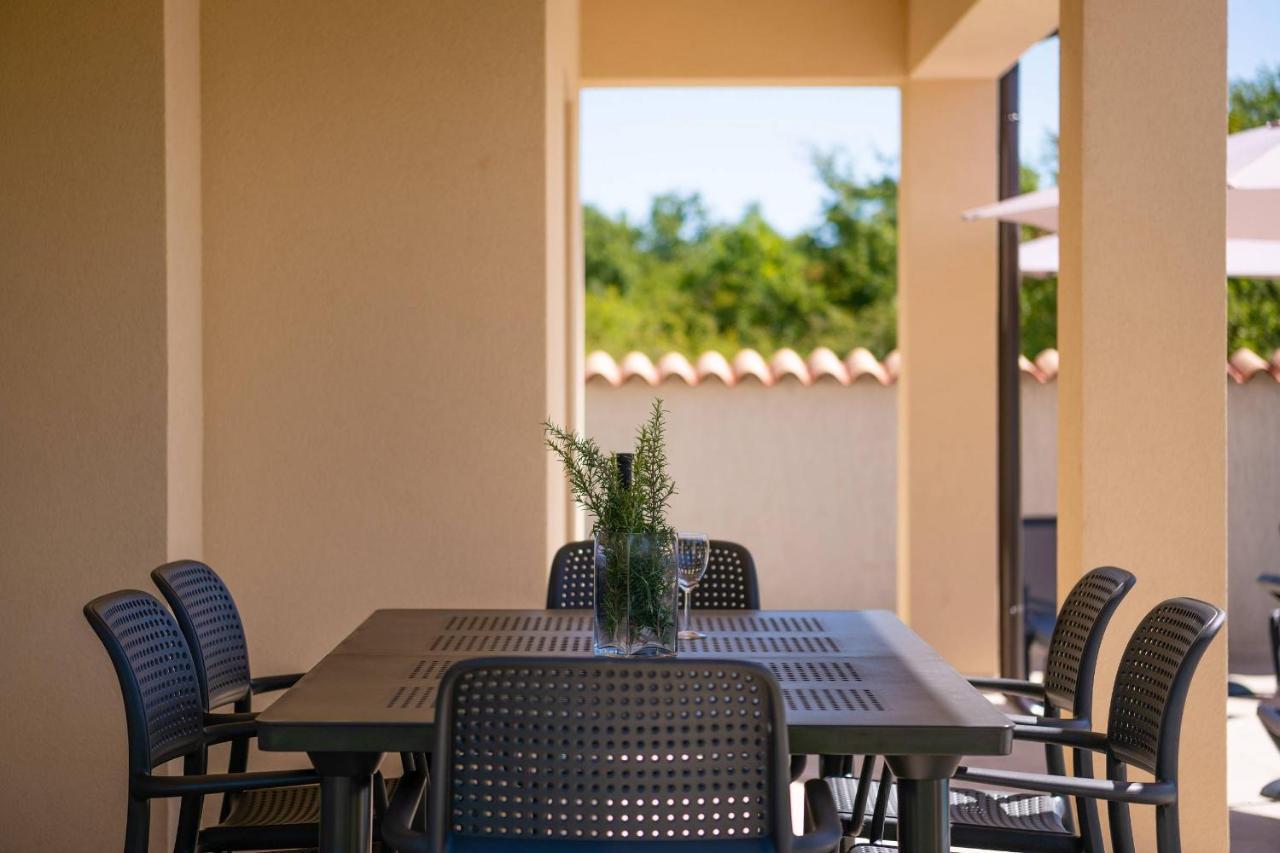 Holiday House Luca Пореч Экстерьер фото