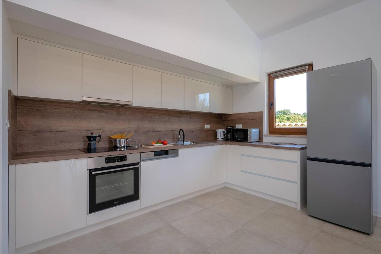 Holiday House Luca Пореч Экстерьер фото
