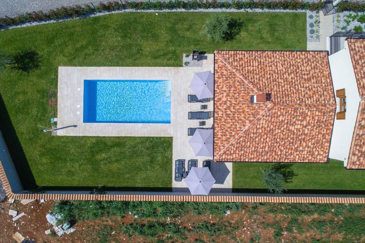 Holiday House Luca Пореч Экстерьер фото