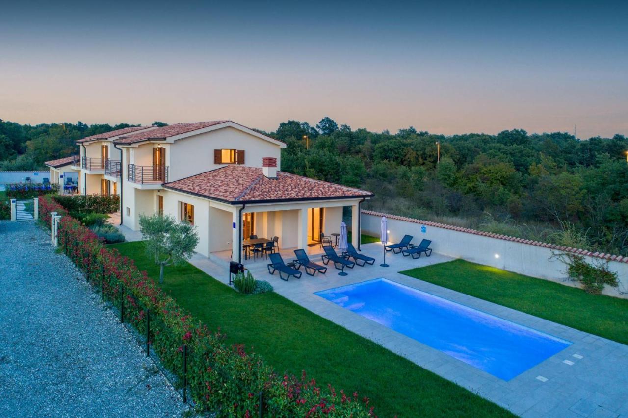 Holiday House Luca Пореч Экстерьер фото